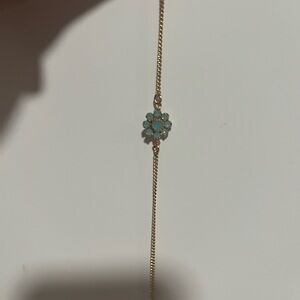 Elephantine green flower bracelet